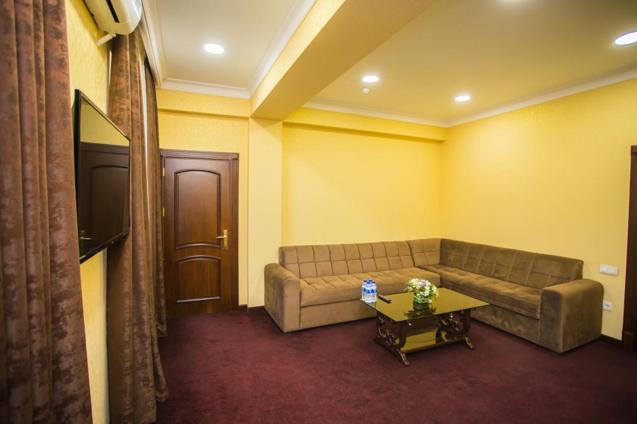 Hotel Grand Capital Tashkent Exterior photo